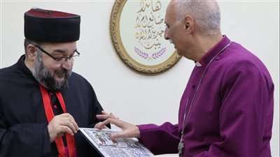 فى زيارة من رئيس الطائفة الكلدانية بمصر.. رئيس الأسقفية: الوحدة المسيحية تضع الكنائس في نسيج واحد