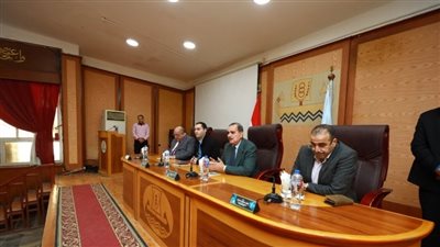 عاجل.. محافظ كفر الشيخ يزف بشرى سارة للمواطنين بشأن الأسعار 