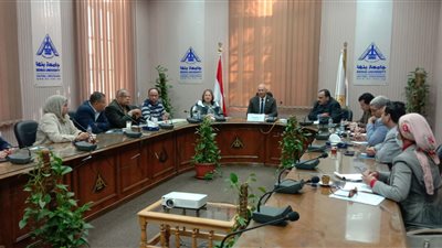 رئيس جامعة بنها يترأس اجتماع مجلس إدارة الاستوديو التعليمي