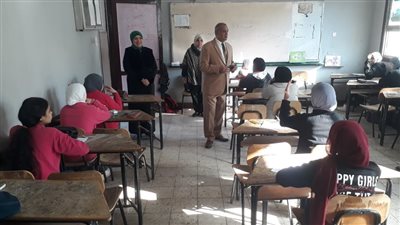 مدير تعليم الدقهلية: غرفة العمليات ترصد حالات غش بالهواتف المحمولة 