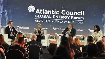 تعاون ثنائي بين مصر والإمارات للانتقال من COP27 إلى COP28 لتسريع وتيرة العمل المناخي