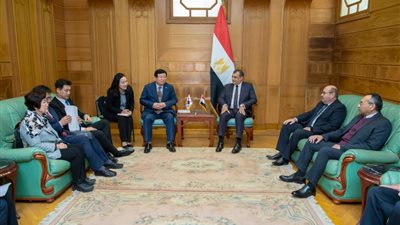 لبحث التعاون المشترك بين الجانبين.. وزير الإنتاج الحربى يستقبل وفد 