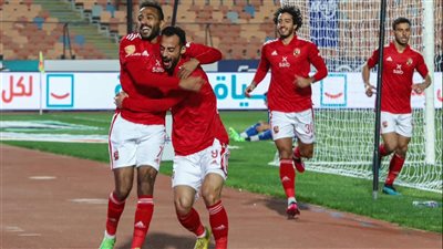 عاجل.. كهربا يسدد وعبد القادر يسجل للأهلي أمام سموحة (فيديو)