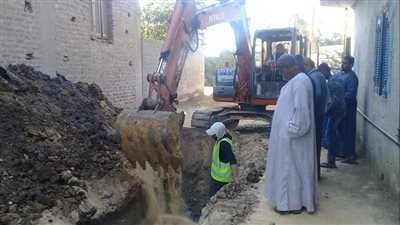 بدء تركيب الصرف الصحي بالمدامود شمال الأقصر