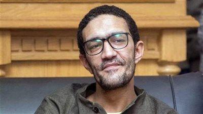 عاجل.. الموت يُفجع الفنان خالد كمال