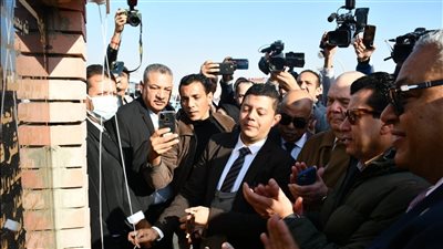 وزير الشباب يفتتح مجمع حمامات السباحة بمركز التنمية الشبابية بـ15 مايو 