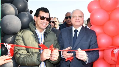 وزير الشباب والرياضة ومحافظ القاهرة يتفقدان أعمال التطوير بمركزي شباب روض الفرج والثورة الحضري