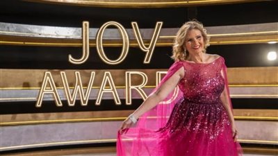 بعد تألقها في احتفالية joy awards.. يسرا تتصدر التريند 