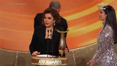 بعد حصدها جائزة أفضل أغنية - شاهد.. إطلالة أصالة في جوي أووردز joy Awards