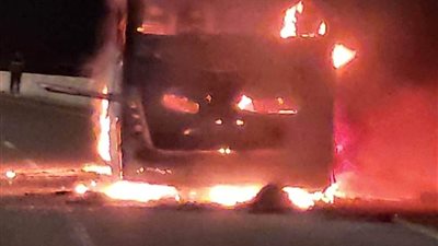 تفحم أتوبيس نقل عام بطريق محور التعمير بالإسكندرية 