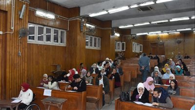 الخشت يوجه بانتظام أعمال الكنترولات بكليات جامعة القاهرة والانتهاء من التصحيح 