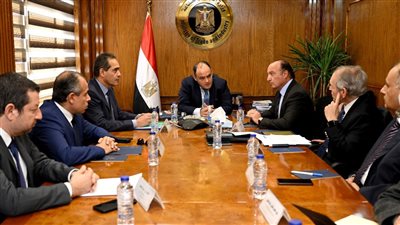 عاجل.. وزير الصناعة: نستهدف إقامة مراكز لوجستية للشركات المصرية بالأسواق الافريقية 