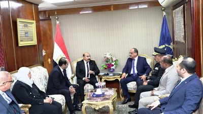 محافظ أسوان يقدم التهنئة للقيادات الأمنية بمناسبة الاحتفال بعيد الشرطة الـ71