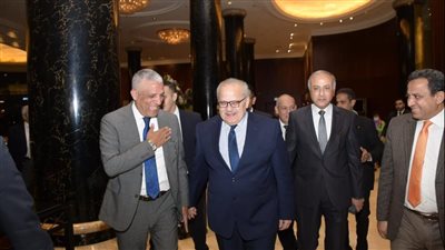 رئيس جامعة القاهرة ووزير الصحة يفتتحان المؤتمر العلمي الدولي 