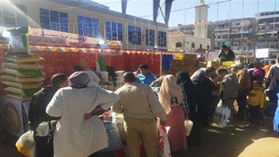 الفرخة بـ 99 جنيها والأرز بـ 14.5.. أسعار السلع بمعرض 