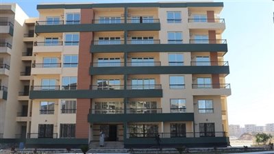 وزير الإسكان يتابع ما يتم تنفيذه من مشروعات بالقطاعات المختلفة بمدينة 6 أكتوبر