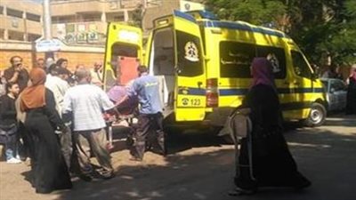 إصابة 14 شخصًا إثر إنقلاب 