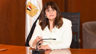 تعليق هام لـ سها جندي بشأن الهجرة غير الشرعية