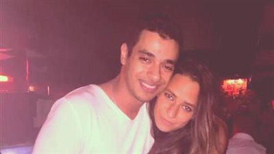 محمد يسري يهنئ ويدعم شقيقته هنا يسري عن نجاح أغنيتها الجديدة 