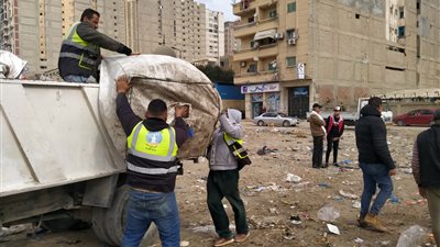 حملات على بؤر الفريزة والنباشين بشوارع الإسكندرية (صور)