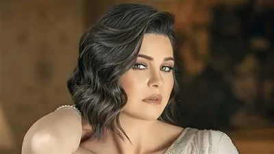 يسرا اللوزي تخطف الأنظار بأحدث ظهور 