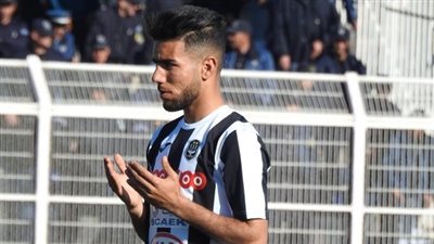 تقارير.. قندوسي يوقع رسميًا للأهلي   