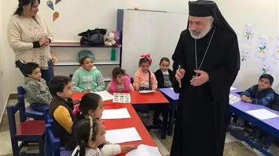 نيافة الأنبا باسيليوس يتفقد المؤتمر التكويني للمراحل الابتدائية والإعدادية والثانوية بكنيسة القيامة بالمنيا الجديدة