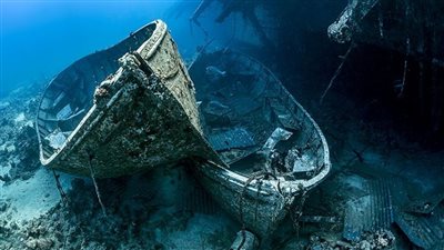 أحد الغواصين: الغطس بمكان 