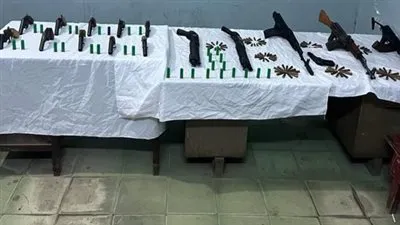 ضبط حائزى الأسلحة النارية ومتجرى المواد المخدرة فى حملة أمنية بأسيوط 
