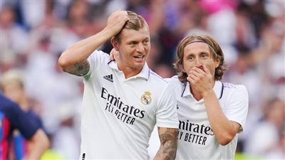 بعد المقارنة مع مودريتش.. هل يتراجع كروس عن قراره مع ريال مدريد؟