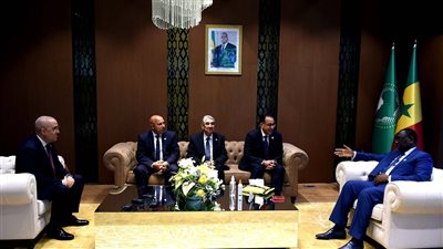 تفاصيل استقبال الرئيس السنغالي لـ 