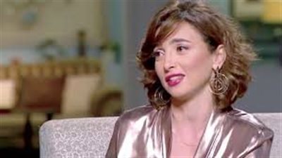 بعد وفاة والدتها.. المخرجة ساندرا نشأت تتصدر التريند 