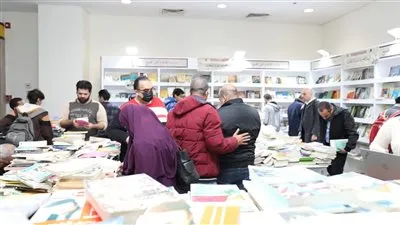 أكثر من 103 ألف نسخة في 9 أيام.. مبيعات مبادرة الثقافة والفن للجميع بمعرض القاهرة للكتاب