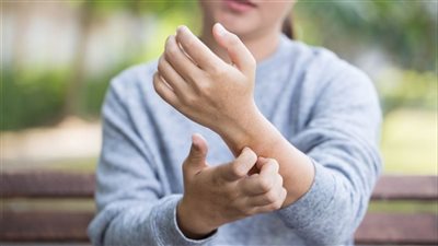 كيف نحمي أنفسنا من أمراض الشتاء؟.. هاني الناظر يوضح