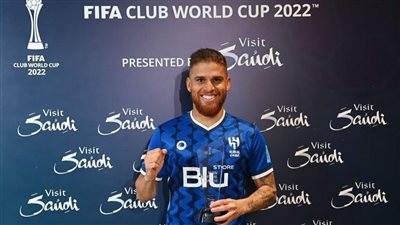 عاجل.. جوستافو كويلار يحصد جائزة أفضل لاعب في مباراة الهلال والوداد 