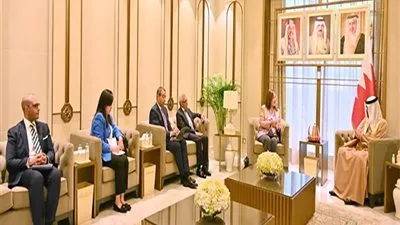 هالة السعيد تبحث مع وزير المالية البحريني سبل تطوير التعاون