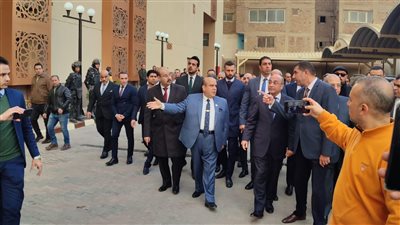 قاعتان ومكاتب للتعامل مع الجمهور في مجمع محاكم حلوان