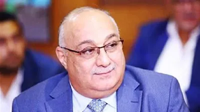 بعد خروج محمد نوار إلى المعاش كرسى رئيس الإذاعة فارغ