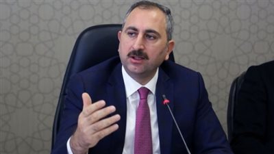 وزير العدل التركي: لم نصل لجميع العالقين تحت الأنقاض رغم كثرة فرق الإنقاذ (فيديو)