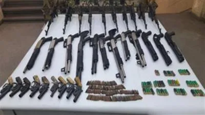 حملة أمنية بأسيوط تضبط حائزى الأسلحة النارية ومتجرى المواد المخدرة 