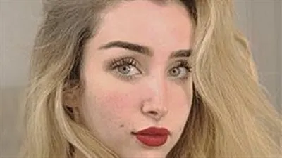 شاهد.. هنا الزاهد فى أحدث ظهور لها بإطلالة ناعمة (دون مكياج)