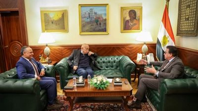 أبرز ما جاء بين وزير الصحة والدكتور مجدي يعقوب اليوم (التفاصيل)