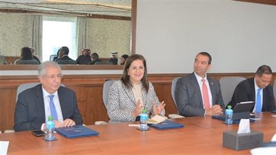 وزيرة التخطيط والتنمية الاقتصادية تلتقي ممثلي عدد من الجهات الاستثمارية بالكويت