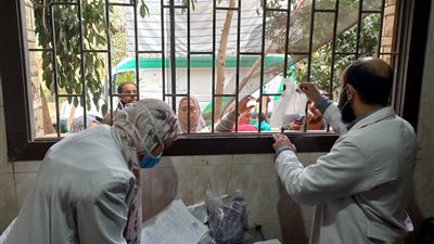 الكشف على 1804 مريض في قافلة علاجية بقرية كفر الشيخ هلال مركز ميت غمر