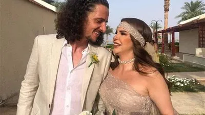 بعد تصدرها التريند.. عدد زيجات دنيا عبد العزيز 