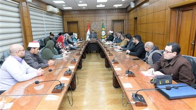 مناقشة سرعة الانتهاء من تعديل التصميمات المطلوبة لإنشاء كوبري في المنصورة