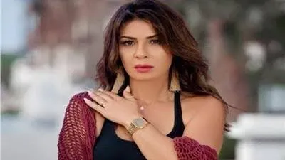 بهذه الطريقة.. نجلاء بدر تدافع عن عمرو دياب وترد على انتقادات الجمهور 