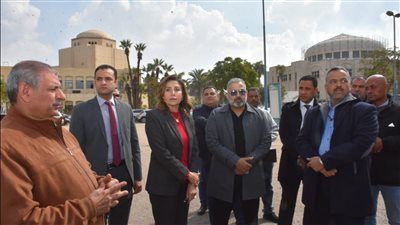وزيرة الثقافة تتفقد القومي للترجمة.. تفاصيل 