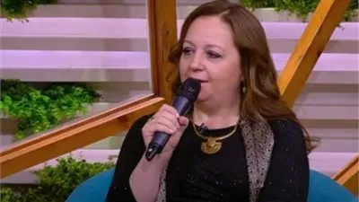 زوجة سيد حجاب: بحب الأدب والفنون واتجوزته عشان أغني (فيديو)