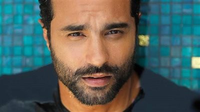 كريم فهمي يعد الجماهير بهدية.. تعرف على السبب